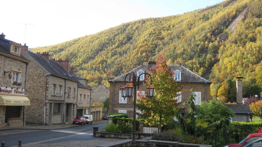 Gîte de vac’s et d’affaires à Monthermé Extérieur photo